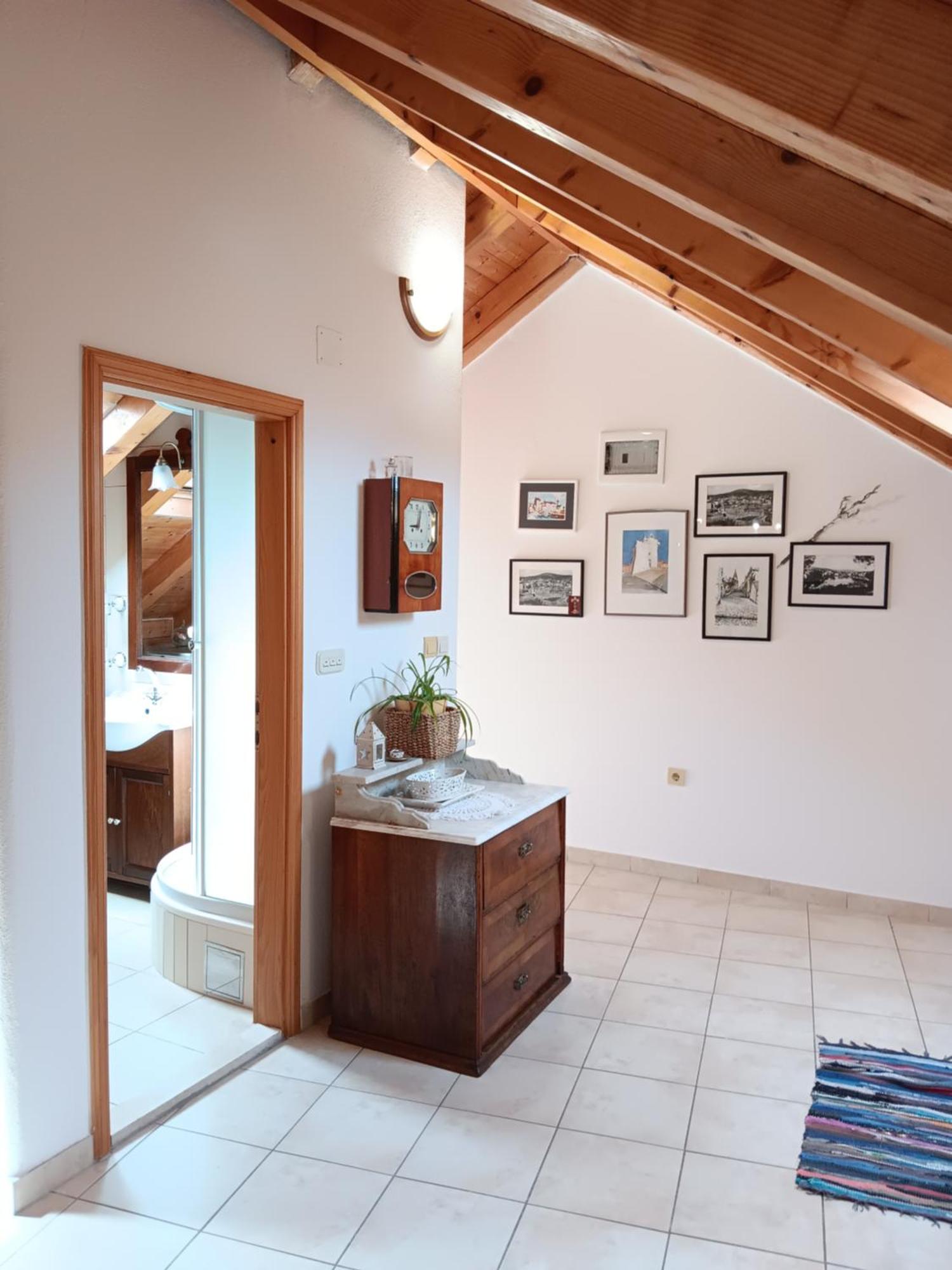 Guest House Lucijo ヴルボスカ 部屋 写真